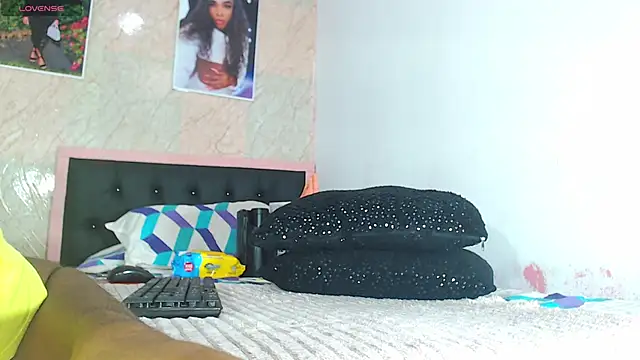 k stormi  online show from November 16, 2025, 2:11 pm