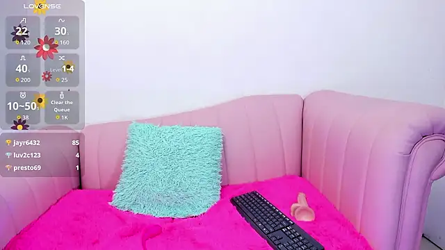 Snapshot of BlondieCutee chatting on January 31, 2026, 7:12 pm BlondieCutee online show from January 31, 2026, 7:12 pm