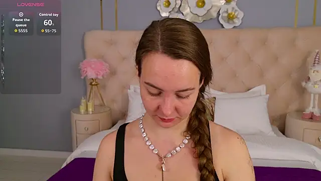 JaniceCollins online show from December 17, 2025, 2:16 am