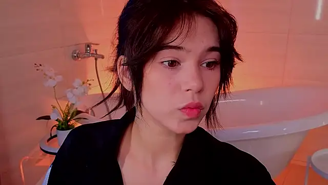 Hotary Yuko online show from June 2, 2026, 3:06 am