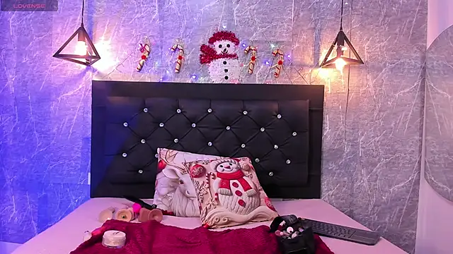 emberhodson online show from November 30, 2025, 12:17 pm