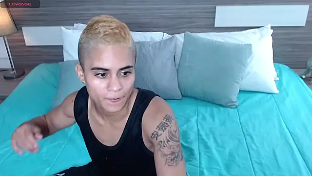 Liiamthompson online show from January 18, 2026, 10:18 am