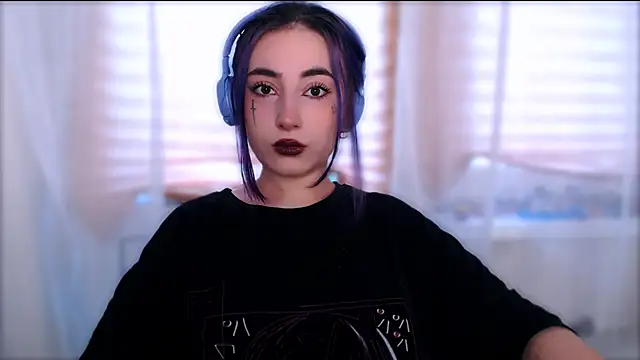 purplewitch online show from November 16, 2025, 7:24 am