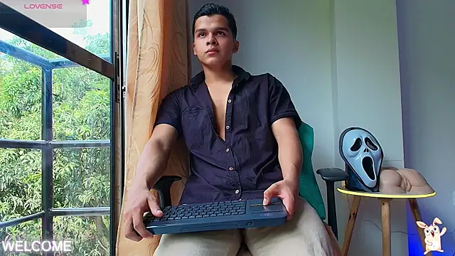 Dwayne Brown online show from October 26, 2025, 2:17 pm