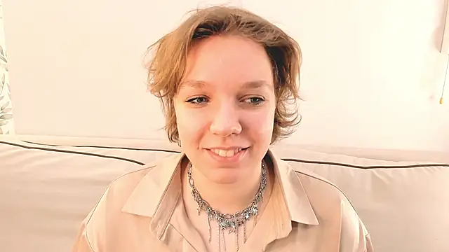 Snapshot of EdaGambee chatting on February 12, 2025, 2:54 pm EdaGambee online show from February 12, 2025, 2:54 pm