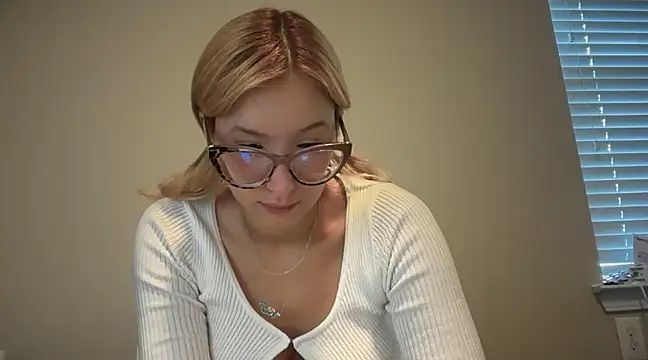 Snapshot of Mermaid-hana chatting on February 13, 2025, 2:42 pm Mermaid-hana online show from February 13, 2025, 2:42 pm