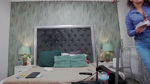 LissaAnn online show from February 28, 2026, 4:01 am