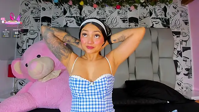 LucyRosse online show from December 14, 2025, 11:16 am