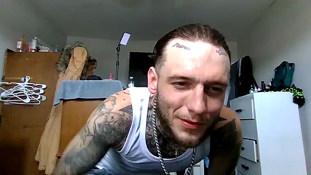 cruz815 online show from April 24, 2026, 8:00 pm