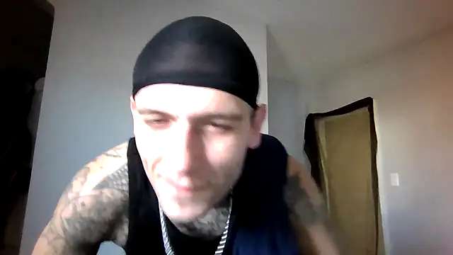 cruz815 online show from November 17, 2025, 7:51 pm