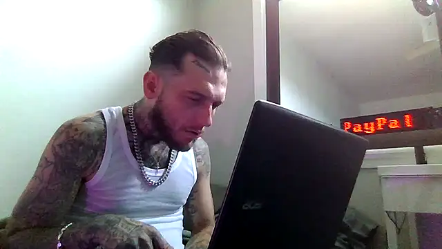 cruz815 online show from April 26, 2026, 2:58 pm