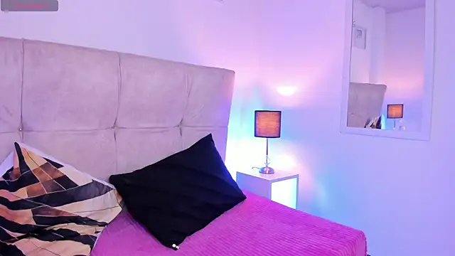 mac-sara online show from March 21, 2025, 8:08 pm