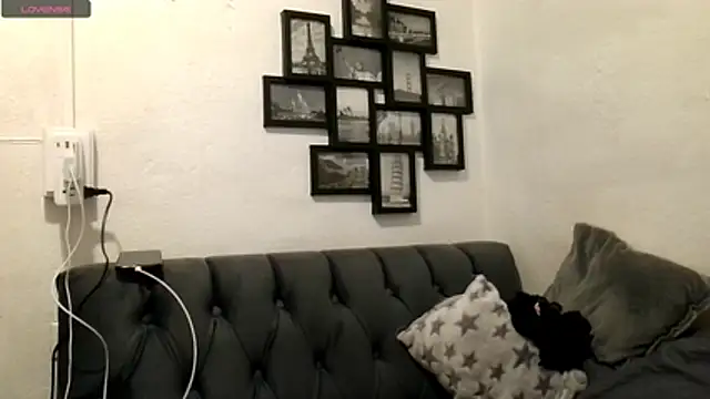 MirandaLatinaLovely online show from November 13, 2025, 4:33 pm