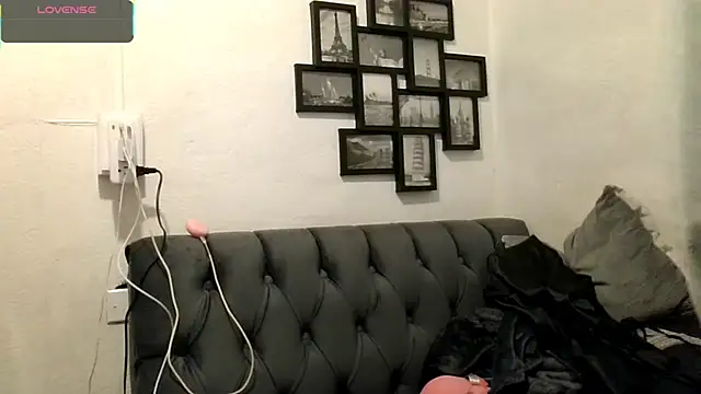 MirandaLatinaLovely online show from November 26, 2025, 3:23 pm