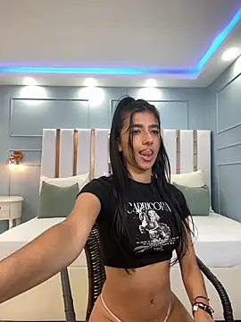 eva roseee online show from November 12, 2025, 9:07 pm