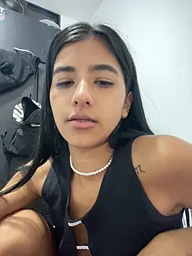 eva roseee online show from October 4, 2025, 9:05 pm