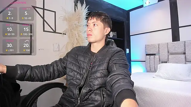 marcuscollins1  online show from January 10, 2026, 2:23 pm