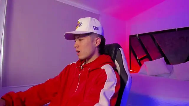 marcuscollins1  online show from November 30, 2025, 1:34 pm