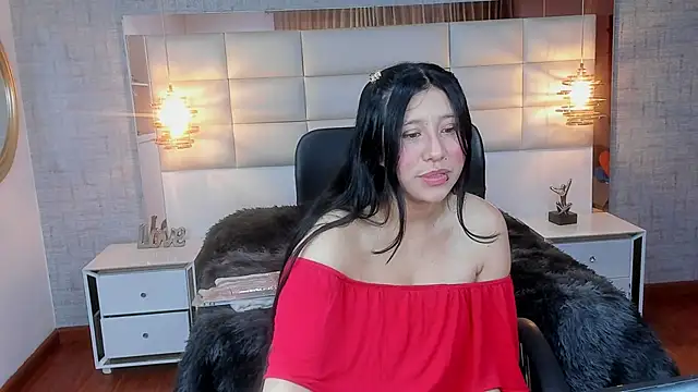 Nohemi louse online show from December 5, 2025, 7:12 pm