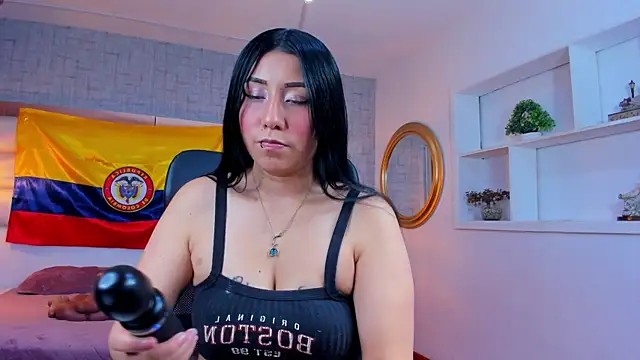 Nohemi louse online show from June 25, 2026, 7:30 pm