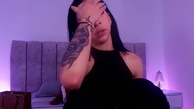 sara lopee1 online show from December 4, 2025, 12:26 pm