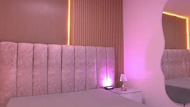 sara lopee1 online show from February 14, 2026, 12:05 pm