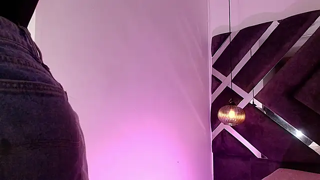 sara lopee1 online show from October 16, 2025, 12:02 pm