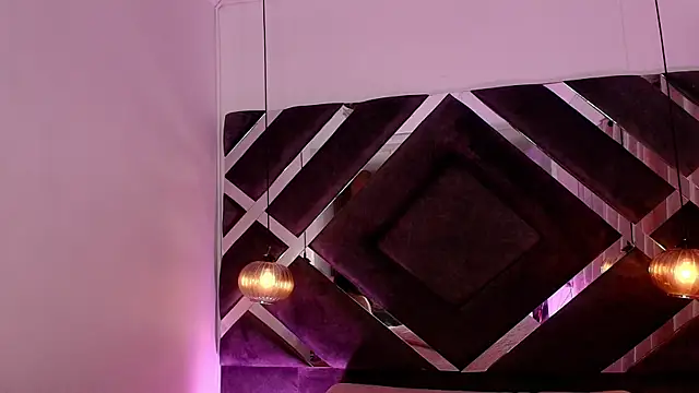 sara lopee1 online show from October 15, 2025, 12:02 pm