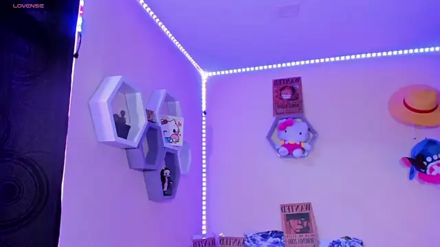 chloe rockss  online show from February 24, 2025, 9:30 pm