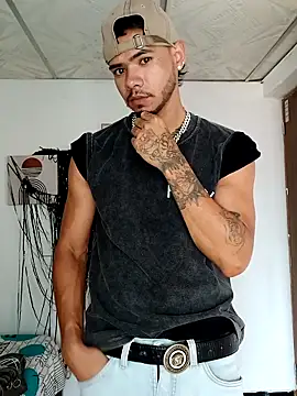 Niick01  online show from October 1, 2025, 7:51 pm