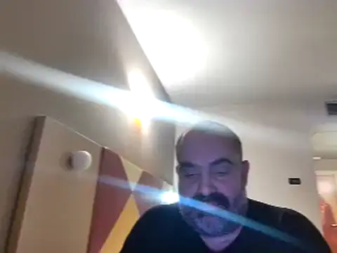 fuocovivo4 online show from February 19, 2025, 7:37 pm