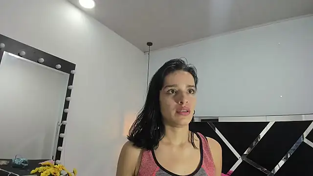 Annyrosee online show from March 17, 2025, 8:30 pm