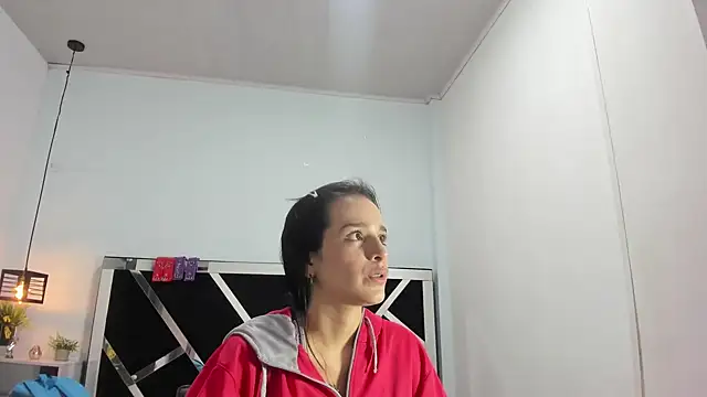 Annyrosee online show from March 20, 2025, 8:08 pm