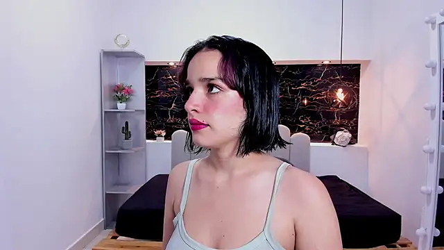 Annyrosee online show from February 28, 2026, 1:44 pm