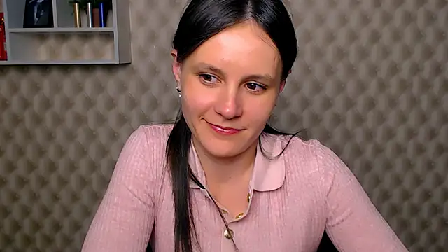 ValeriaHeart  online show from February 25, 2025, 6:55 pm