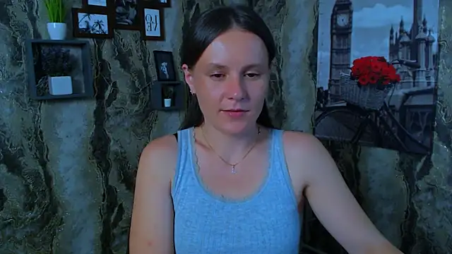 ValeriaHeart  online show from May 27, 2026, 1:40 pm