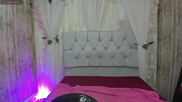 Rachel new20 online show from September 11, 2025, 8:53 pm