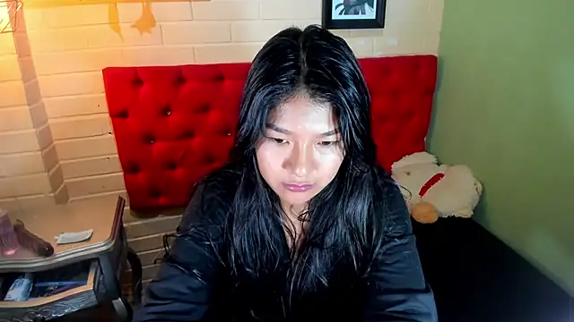 ScarletKray online show from March 12, 2025, 2:23 pm