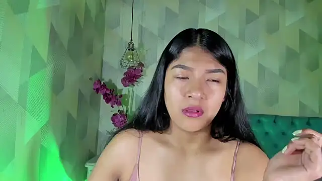 ScarletKray online show from October 10, 2025, 3:40 am