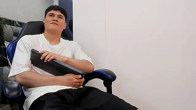 roan birkin online show from October 16, 2025, 7:22 pm