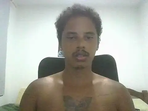 Snapshot of ONegodoce25 chatting on May 5, 2026, 11:52 pm ONegodoce25 online show from May 5, 2026, 11:52 pm