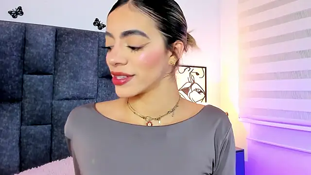 Violetta Ficher online show from April 16, 2026, 2:12 am