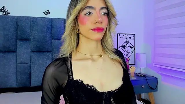 Snapshot of Violetta_Ficher chatting on February 4, 2026, 2:06 am Violetta Ficher online show from February 4, 2026, 2:06 am