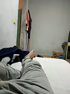 Snapshot of Zaberpop chatting on February 13, 2026, 4:18 pm Zaberpop online show from February 13, 2026, 4:18 pm