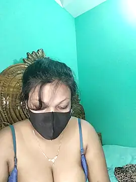 monekhan123 online show from October 10, 2025, 7:47 pm