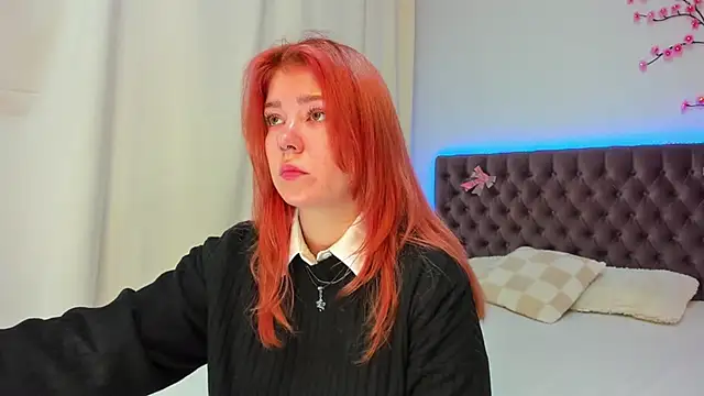 Ella Mayers online show from October 9, 2025, 12:28 pm