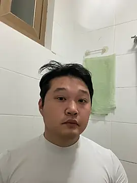 offwhite777 online show from February 9, 2025, 10:42 am