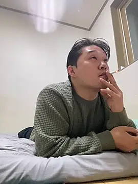 offwhite777 online show from February 23, 2025, 10:28 am