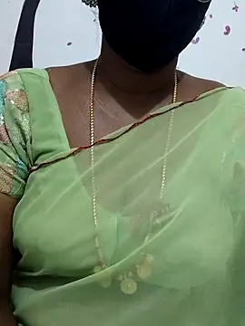 Snapshot of Tamil_Meera12 chatting on September 11, 2025, 6:35 am Tamil Meera12 online show from September 11, 2025, 6:35 am