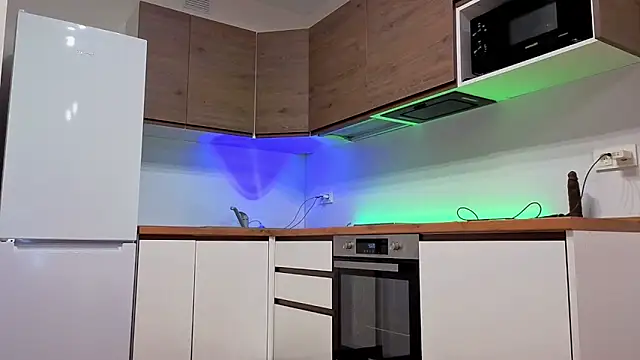 Enjoy everymoment  online show from April 8, 2026, 3:57 pm